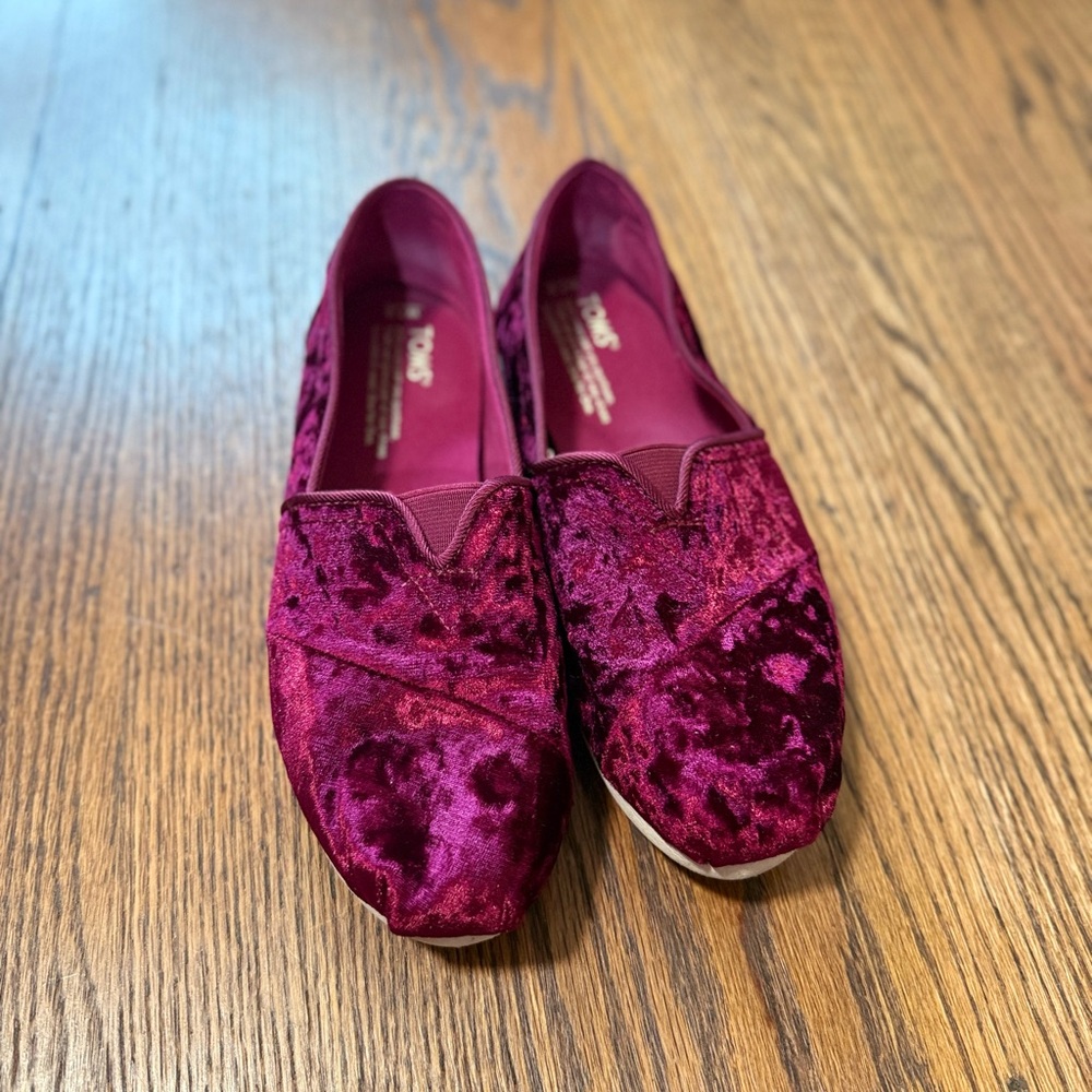Toms Plum Velvet Flats